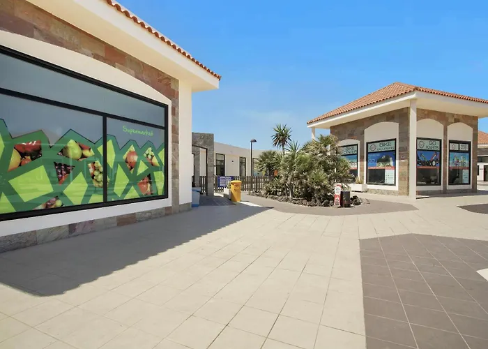 Manuela Villa Lajares