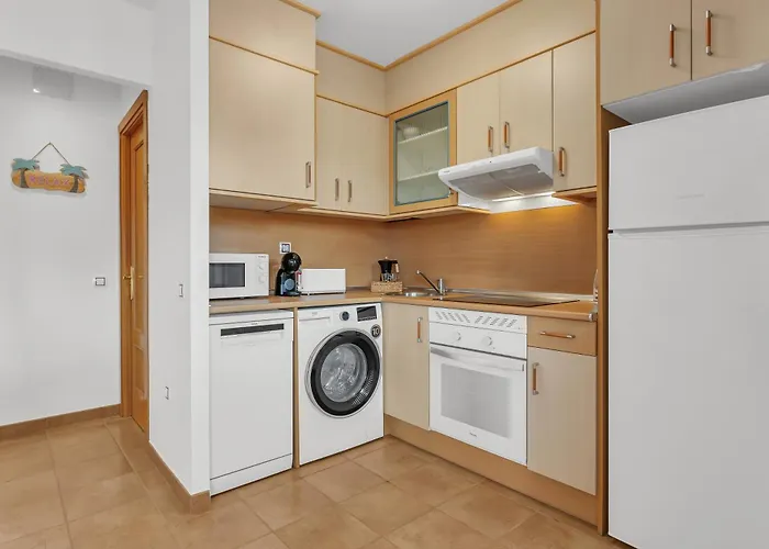 Manuela * Лахарес