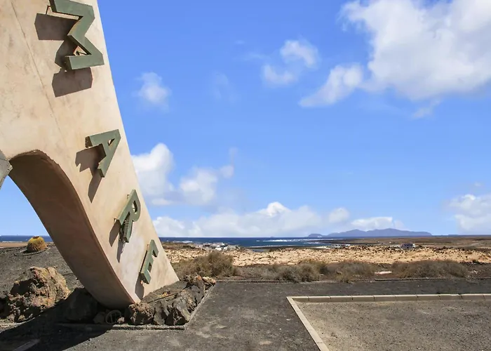 Manuela * Лахарес